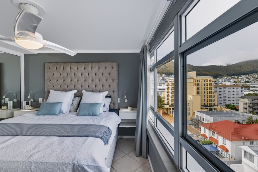 2 Bedroom Property for Sale in Sea Point Western Cape